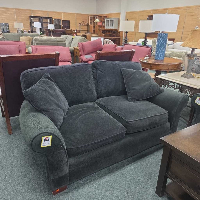 CRATE & BARREL LOVESEAT ALK