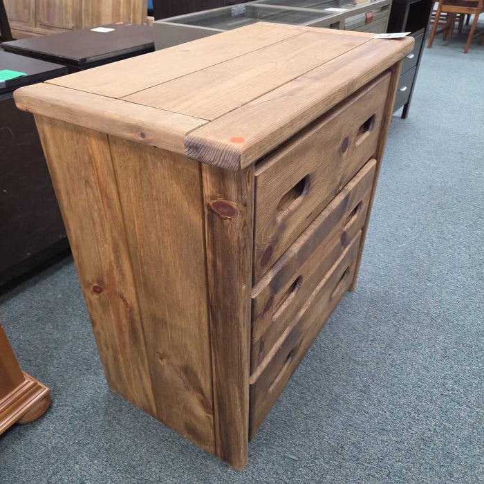 CHEST OF DRAWERS TB