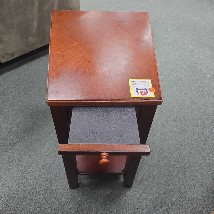 ACCENT TABLE WITH DRAWER LS