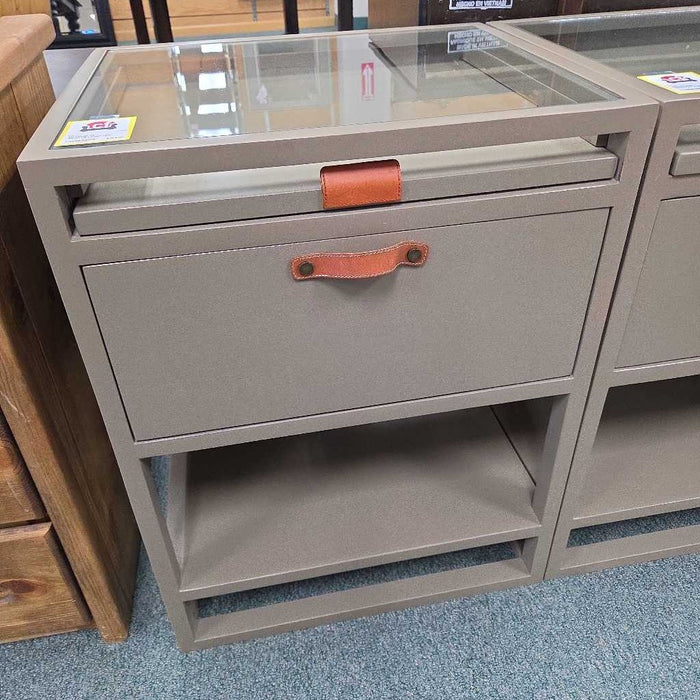 NIGHTSTAND BHC