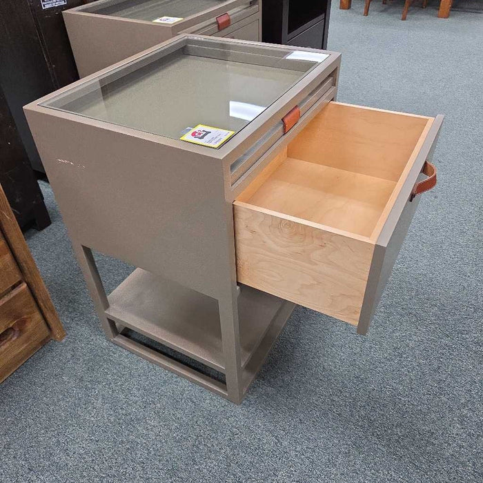 NIGHTSTAND BHC