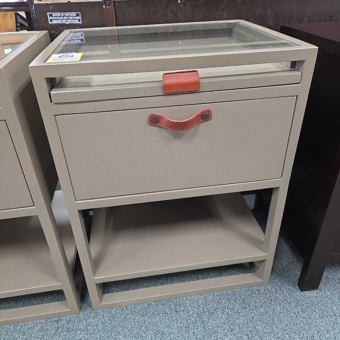 NIGHTSTAND BHC