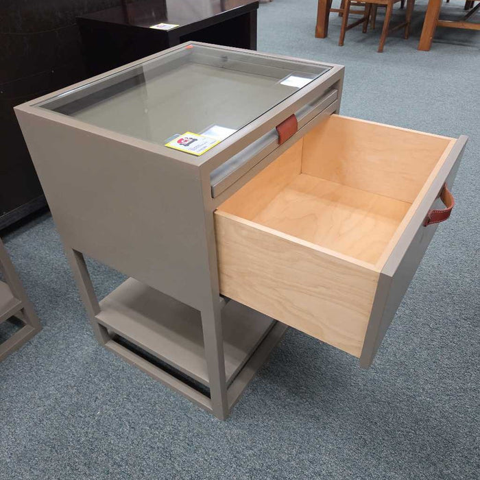 NIGHTSTAND BHC