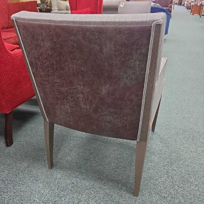 ACCENT CHAIR BHC