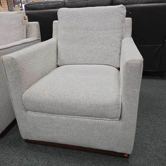 SWIVEL CHAIR BAH