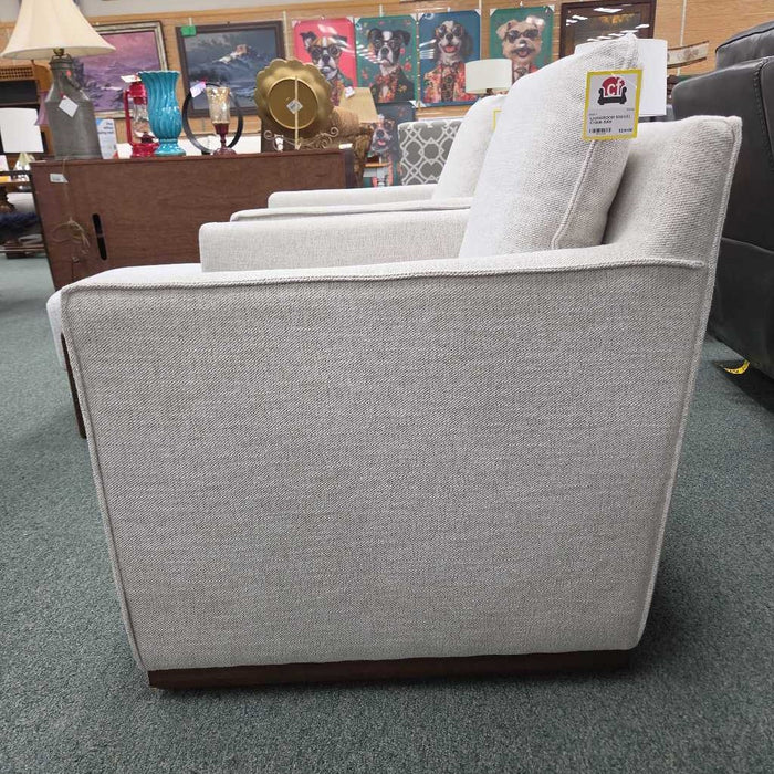 SWIVEL CHAIR BAH