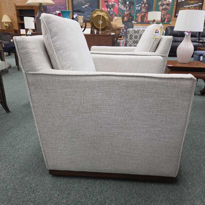 SWIVEL CHAIR BAH