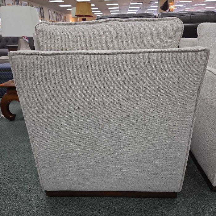 SWIVEL CHAIR BAH