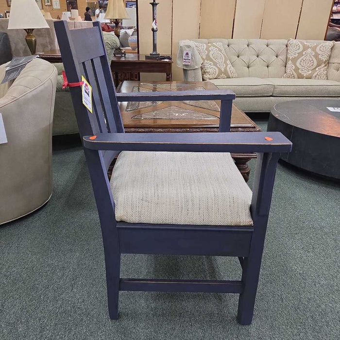 ACCENT CHAIR KL
