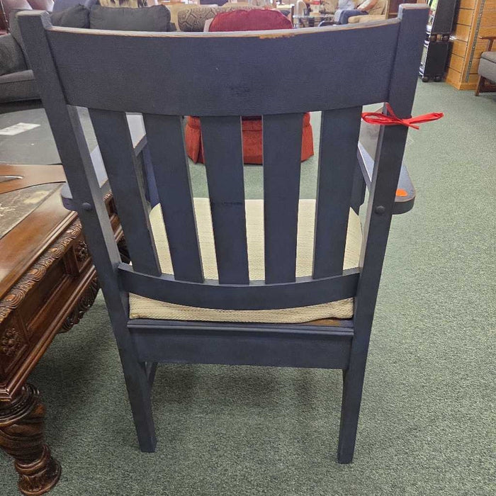ACCENT CHAIR KL