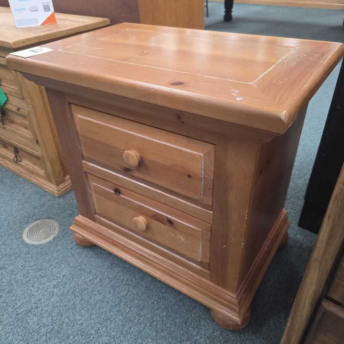NIGHTSTAND AT