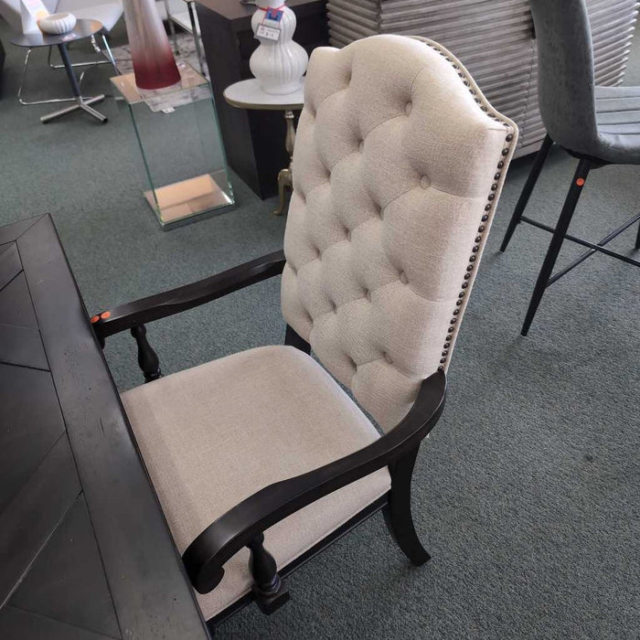 PULASKI CALDWELL TABLE WITH 10 CHAIRS AND 2 LEAVES MIH