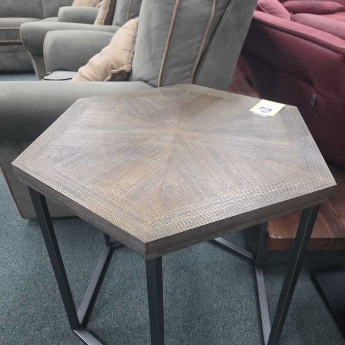 ACCENT TABLE MI