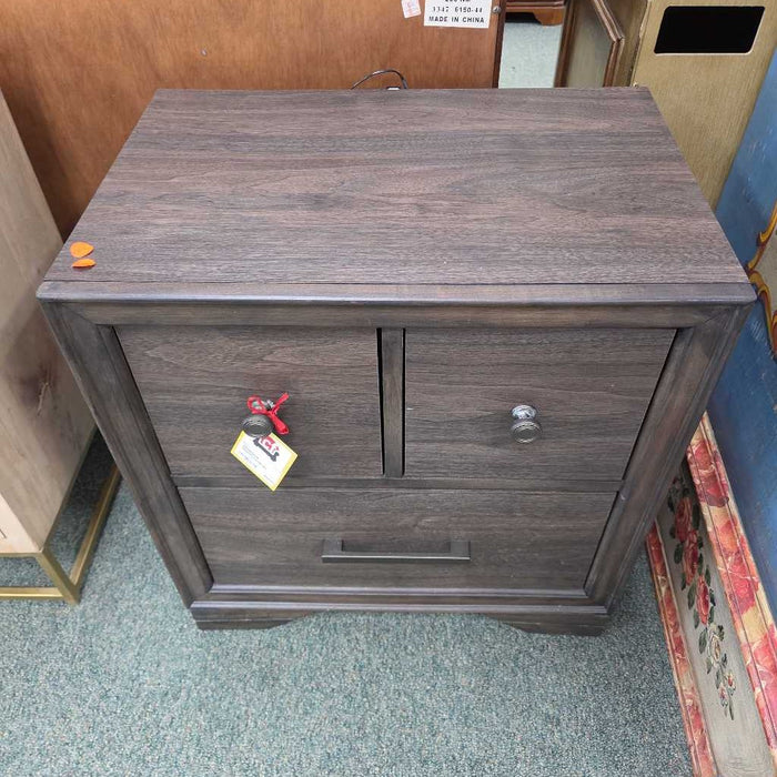 NIGHTSTAND KL