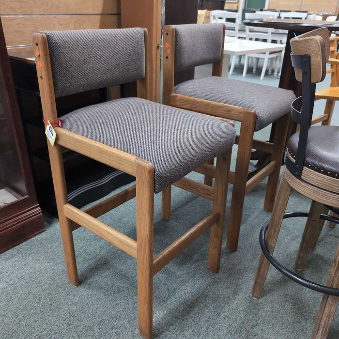 SET OF 2 STOOLS TB