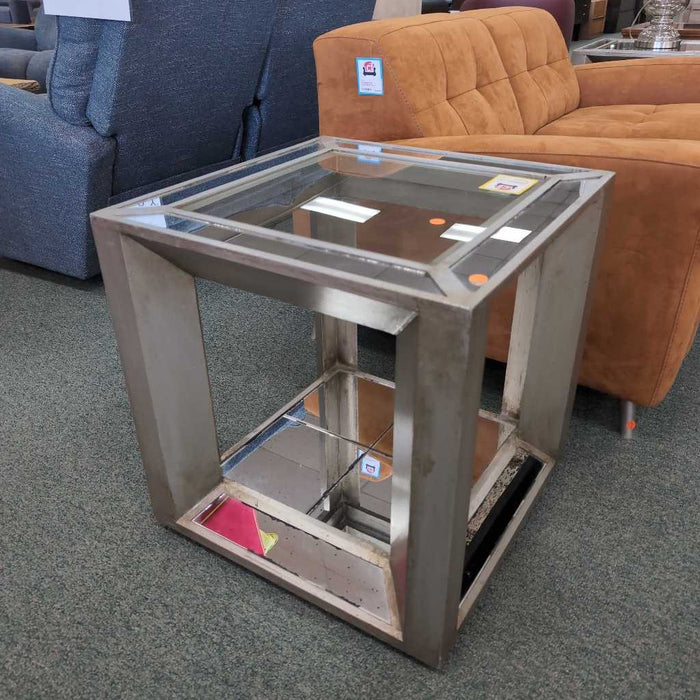 MIRRORED END TABLE MI