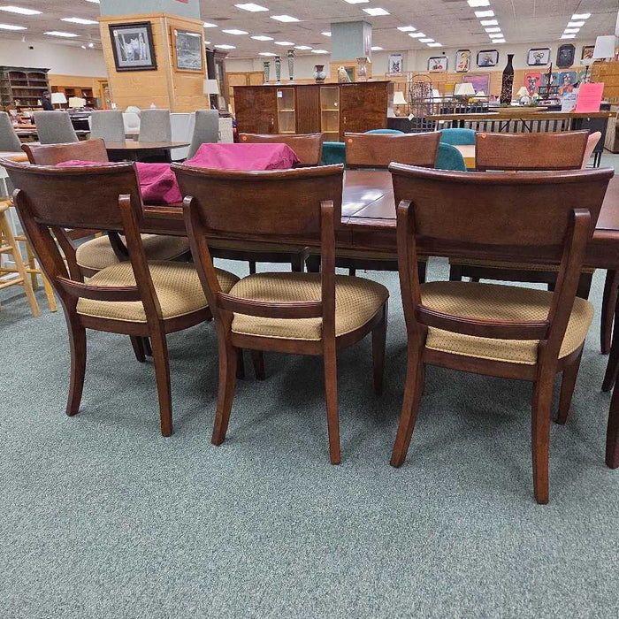 BASSETT TABLE 2 LEAVES 8 CHAIRS MIH