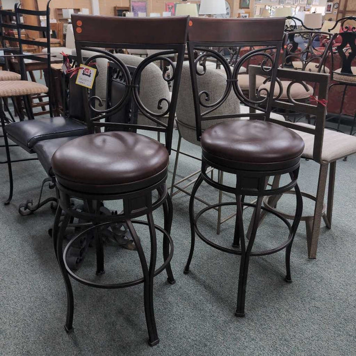 SET OF 2 STOOLS MI