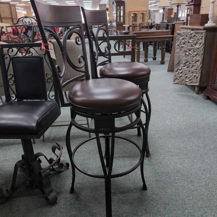 SET OF 2 STOOLS MI