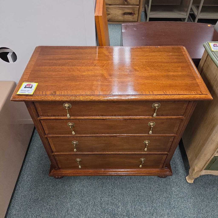 CHEST OF DRAWERS BST