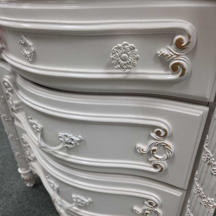 WHITE NIGHTSTAND AT