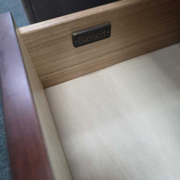 BASSETT END TABLE BKS