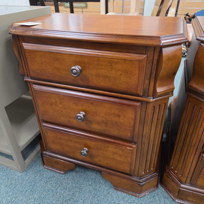 NIGHTSTAND KL
