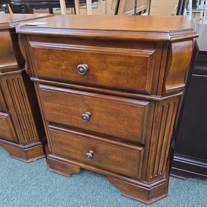 NIGHTSTAND KL