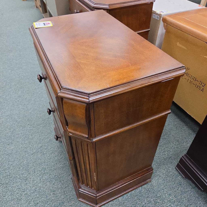 NIGHTSTAND KL