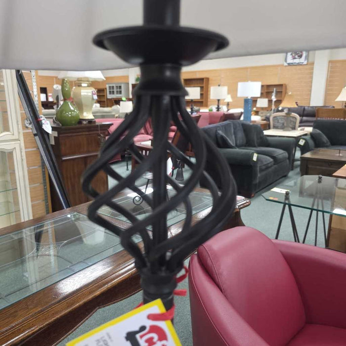BLACK FLOOR LAMP AT