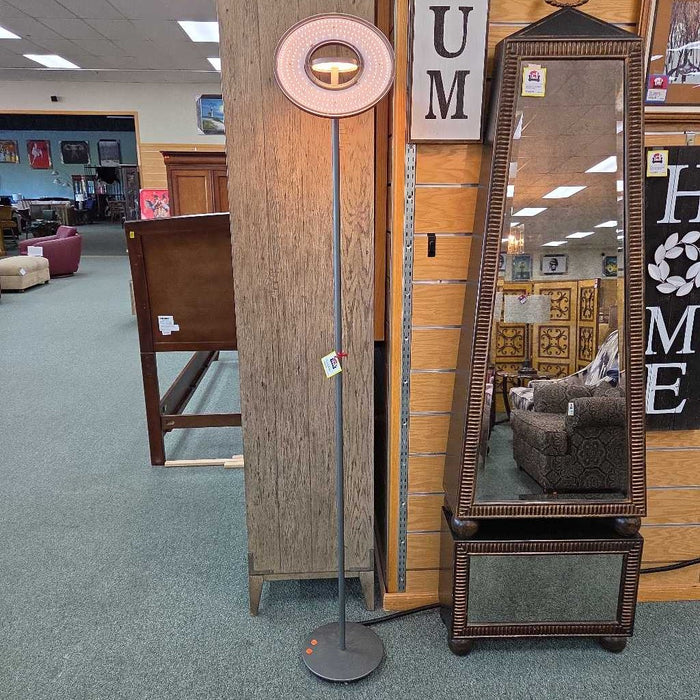 SILVER FLOOR LAMP BKS