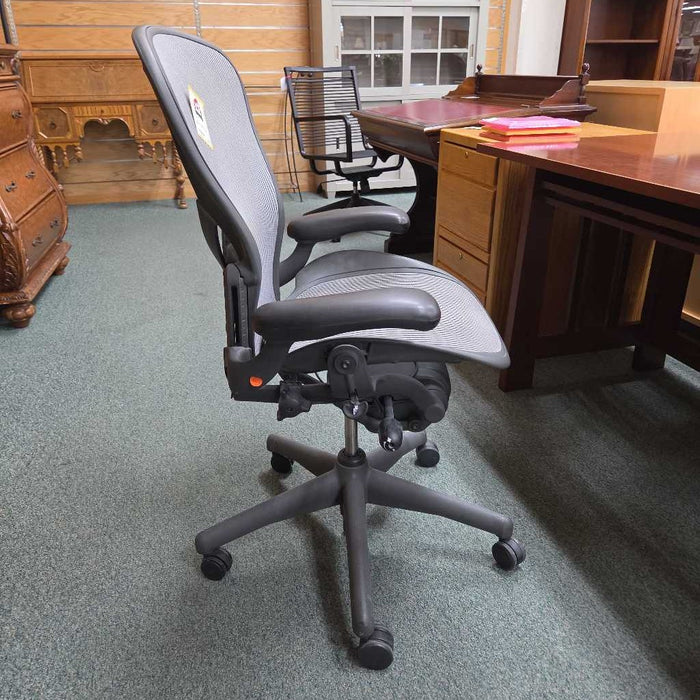 DESK CHAIR AT