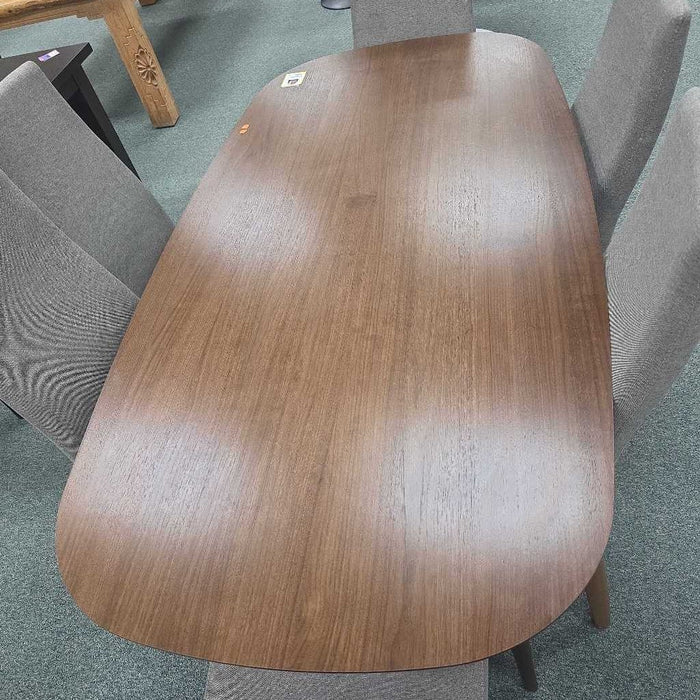 TABLE WITH 6 CHAIRS LSH
