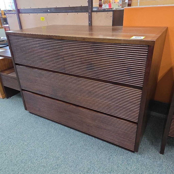 CHEST OF DRAWERS BTK