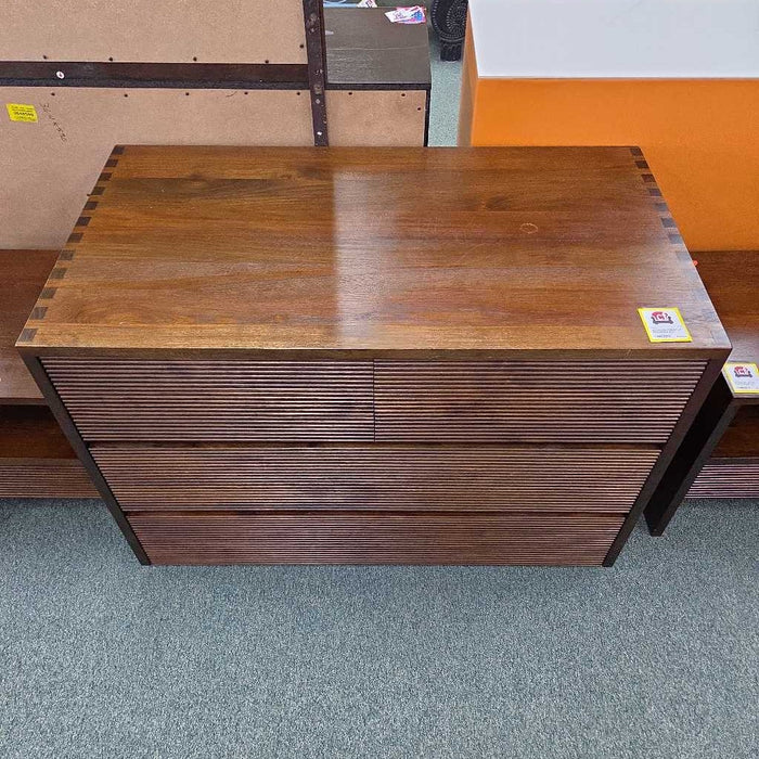 CHEST OF DRAWERS BTK