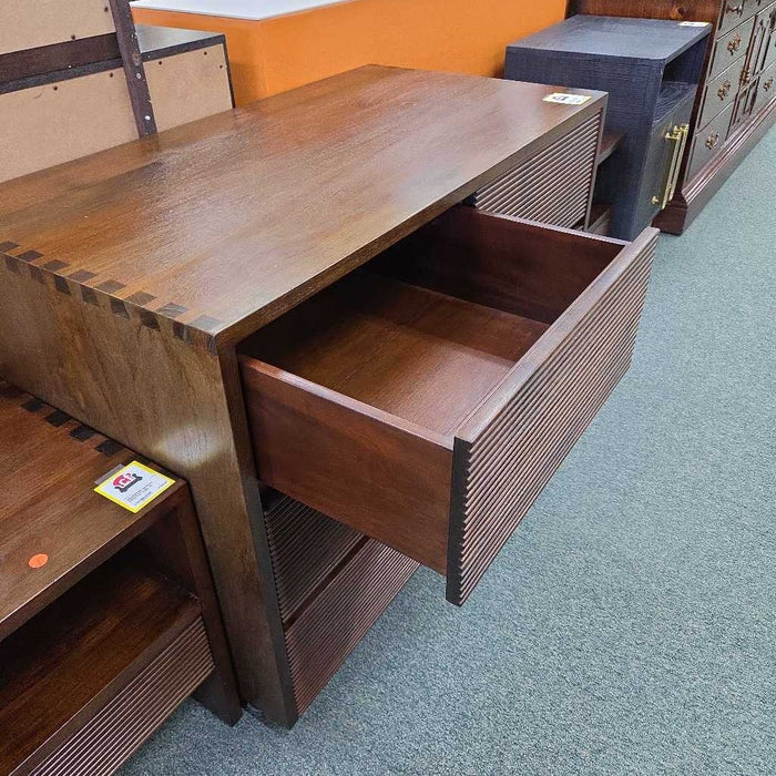 CHEST OF DRAWERS BTK