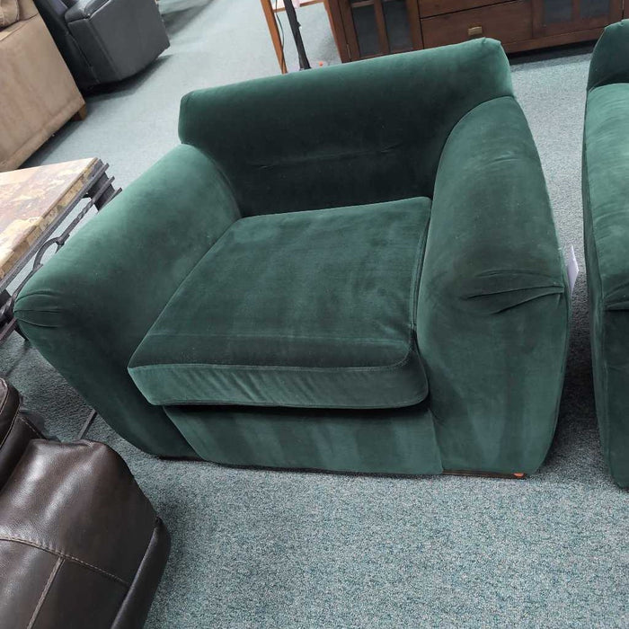 GREEN ACCENT CHAIR BAH