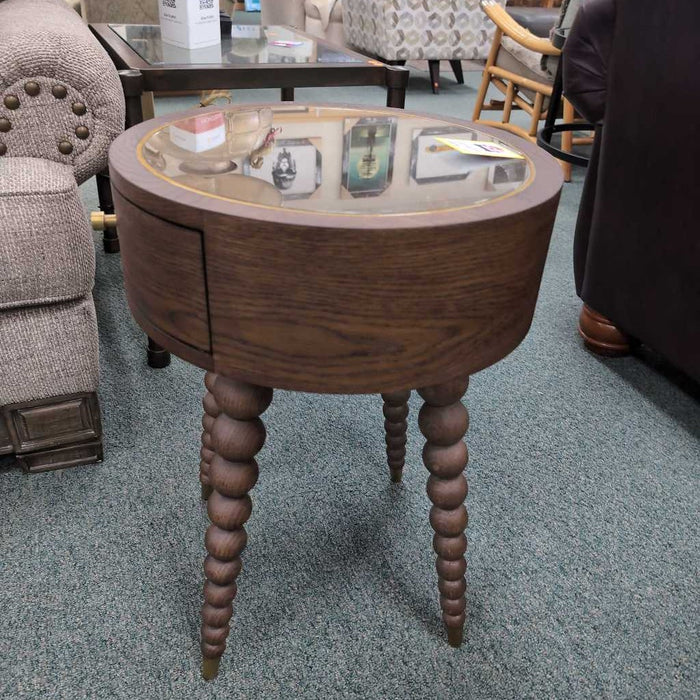 ROUND ACCENT TABLE AT