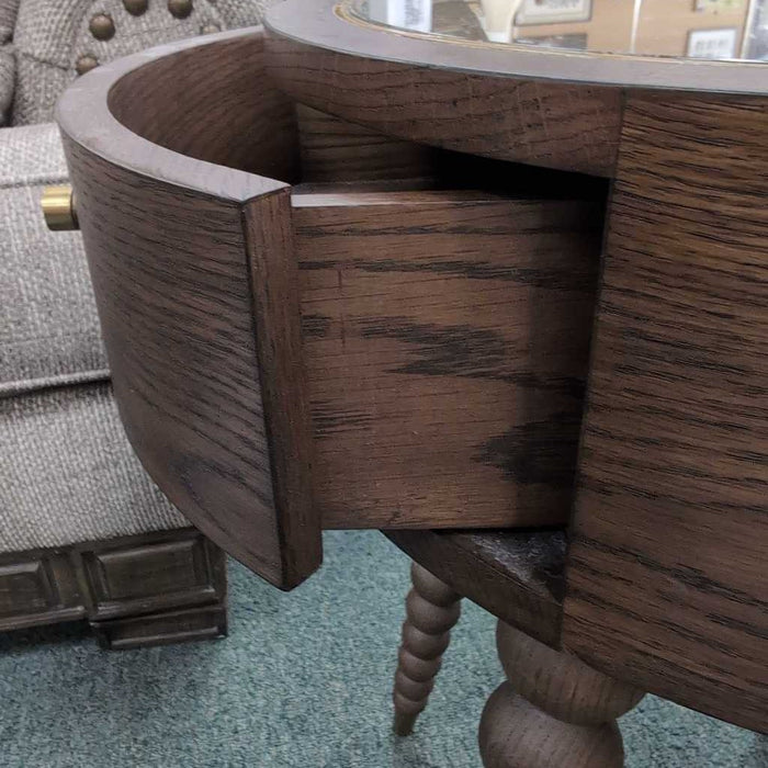 ROUND ACCENT TABLE AT
