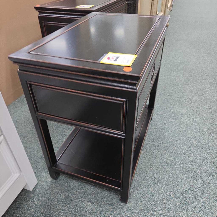ASIAN NIGHTSTAND MI