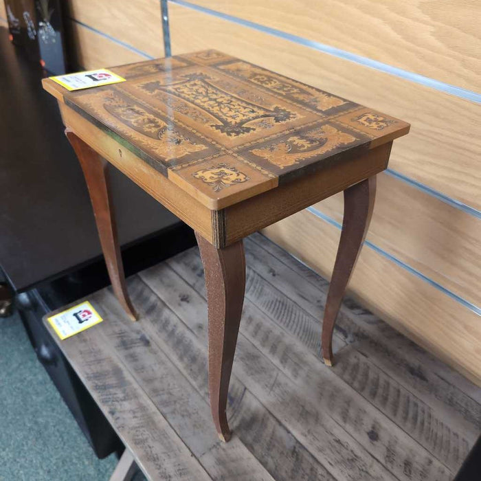 SMALL CRAFT TABLE BT