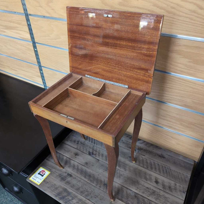 SMALL CRAFT TABLE BT