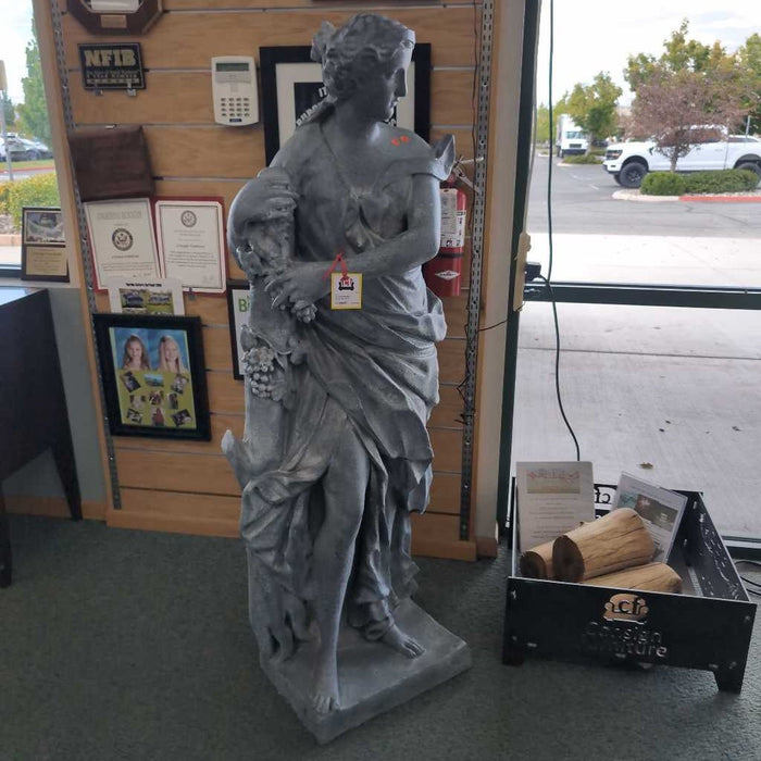 STATUE BAH