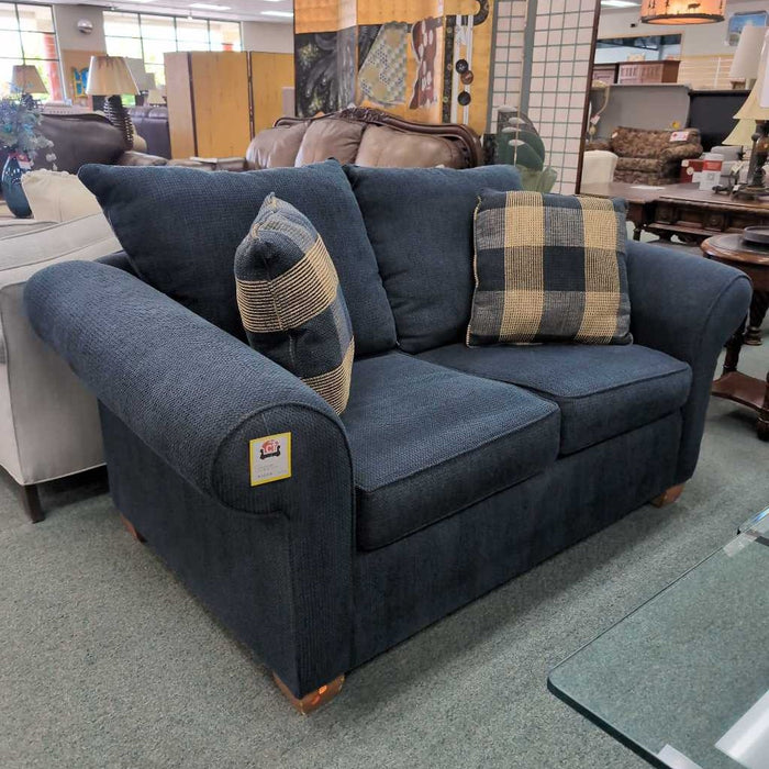 LOVESEAT BTK
