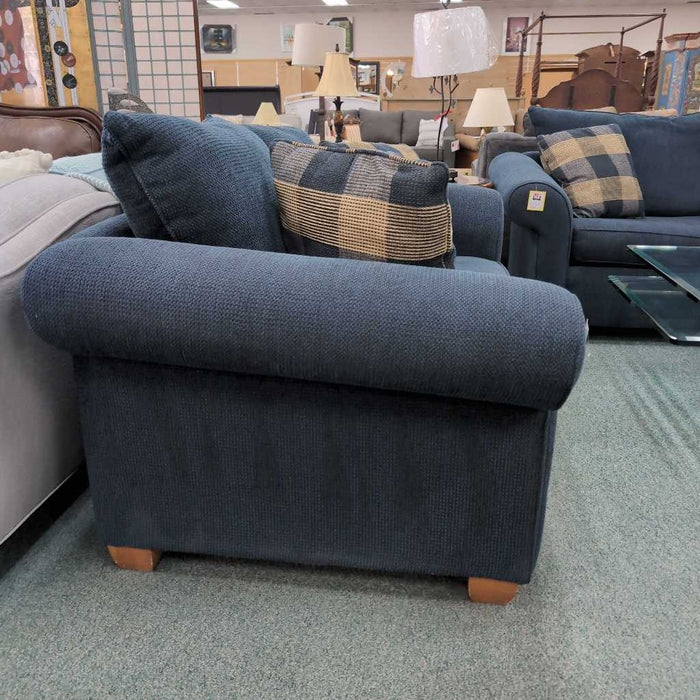LOVESEAT BTK