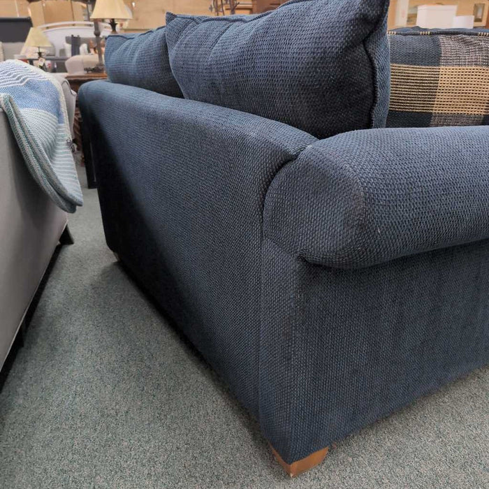 LOVESEAT BTK