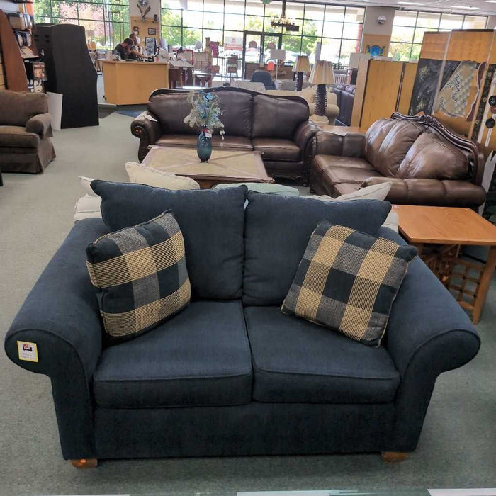 LOVESEAT BTK