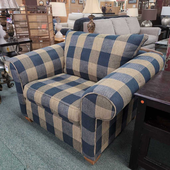 LARGE CHAIR BAH