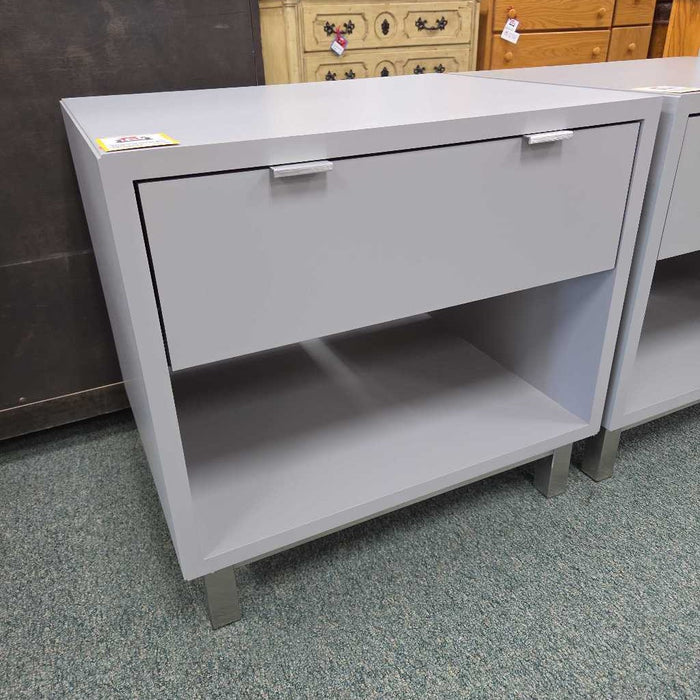 ROOM & BOARD NIGHTSTAND BAH