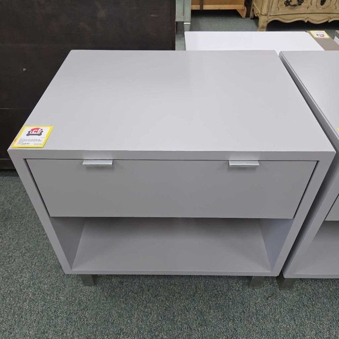ROOM & BOARD NIGHTSTAND BAH